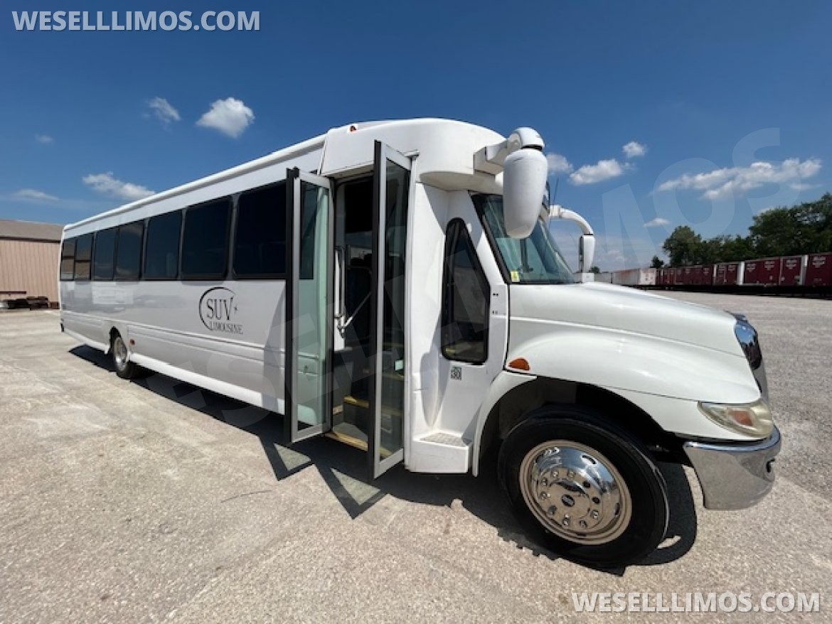 Shuttle Bus for sale: 2013 International 3300 by Starcraft