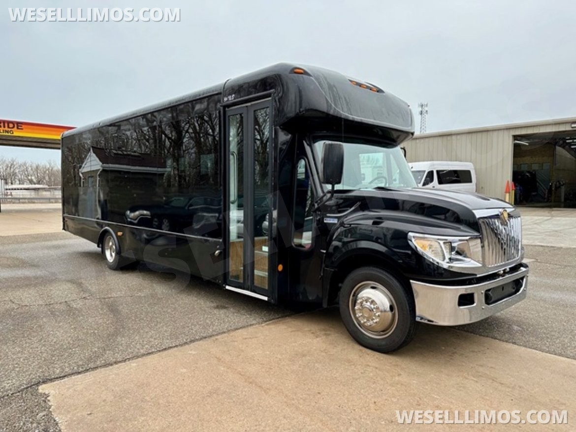 2014 Global Motor Coach IC Bus Starcraft Limo Party Bus - Photo 3