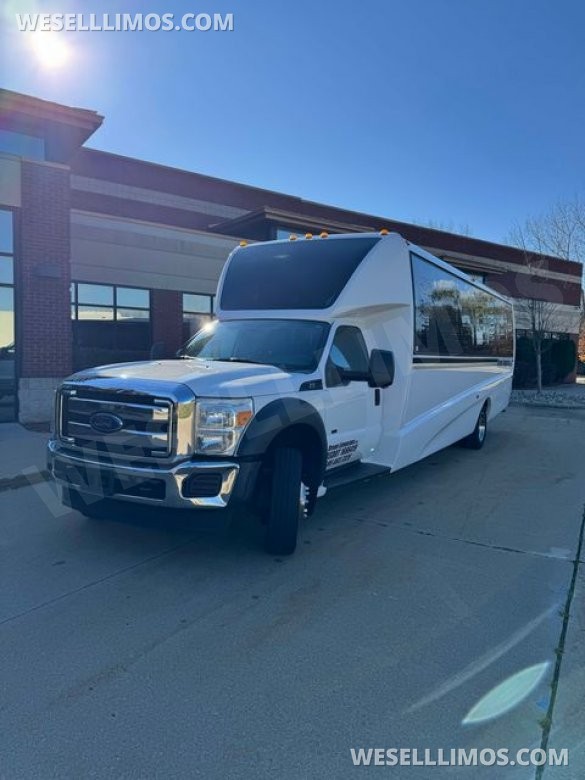 2015 Ford F550 Limo Bus Limo Bus for Sale in Shelby Twp, MI - Main Photo