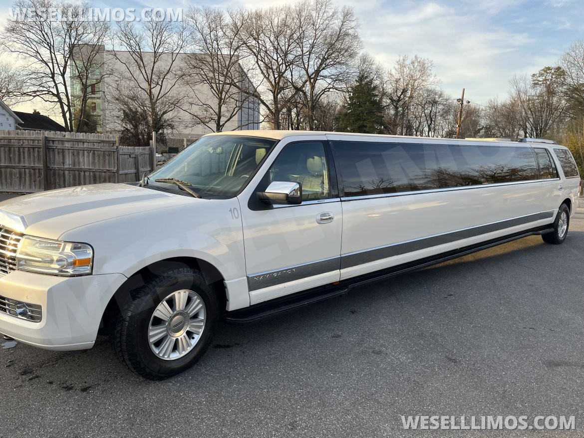 SUV Stretch for sale: 2013 Lincoln Navigator 180" by Moonlight