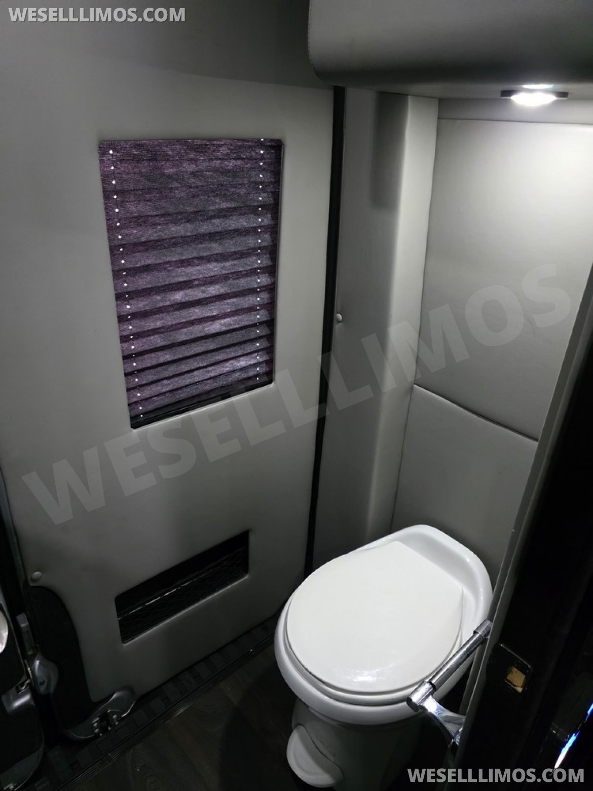 Photo of CEO SUV Mobile Office for sale: 2017 Mercedes-Benz Sprinter 3500 EXT by Midwest Automotive