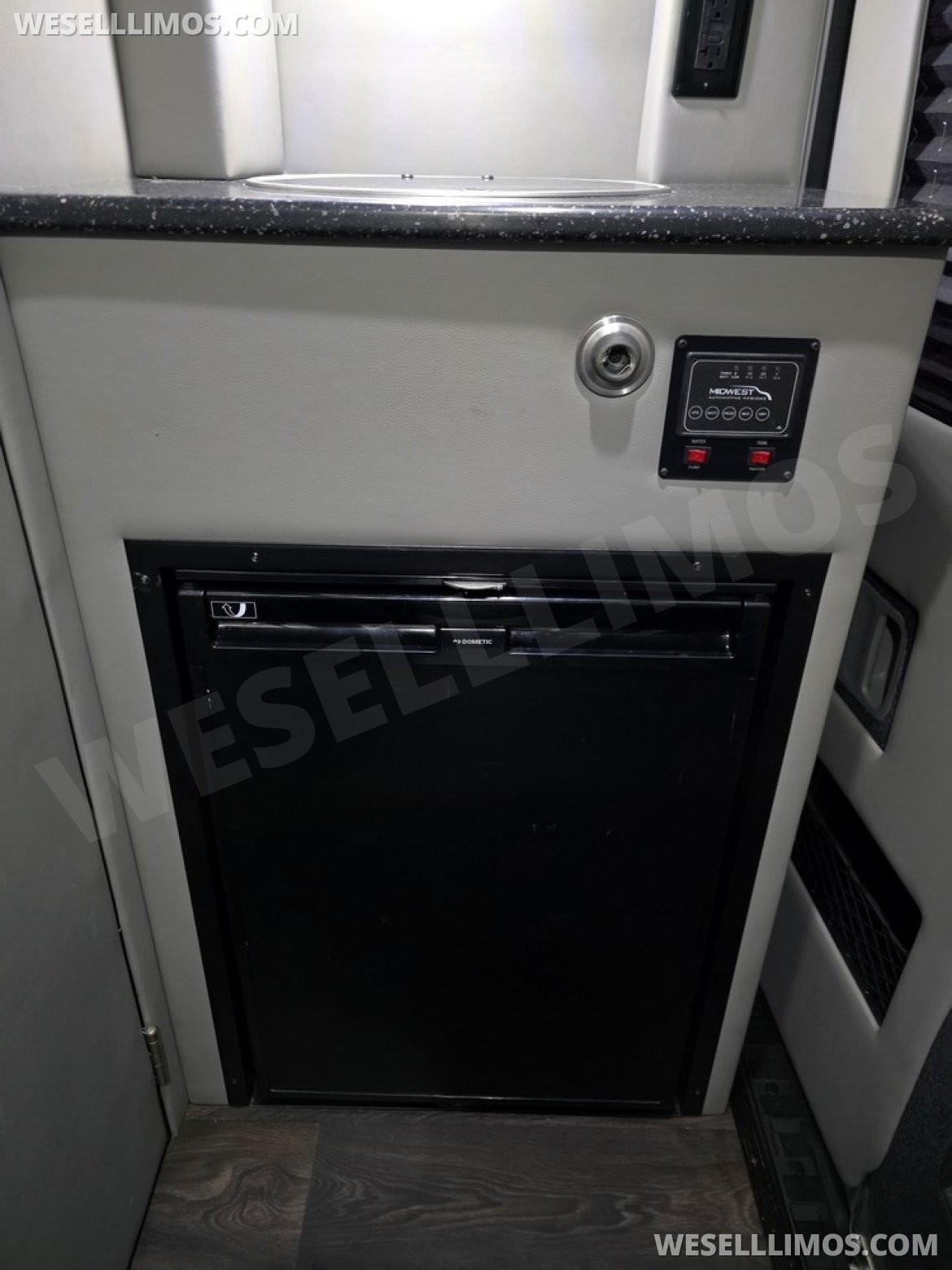 Photo of CEO SUV Mobile Office for sale: 2017 Mercedes-Benz Sprinter 3500 EXT by Midwest Automotive