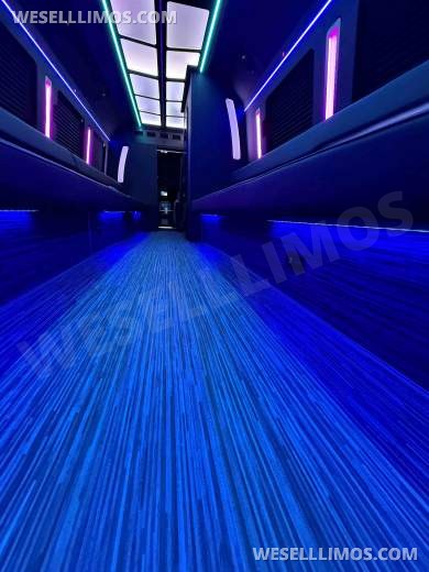 Party Bus/Limo Bus 35 Passenger LGE Coachworks F600 Brand New - Limo Bus for Sale in North East, PA - Photo 11