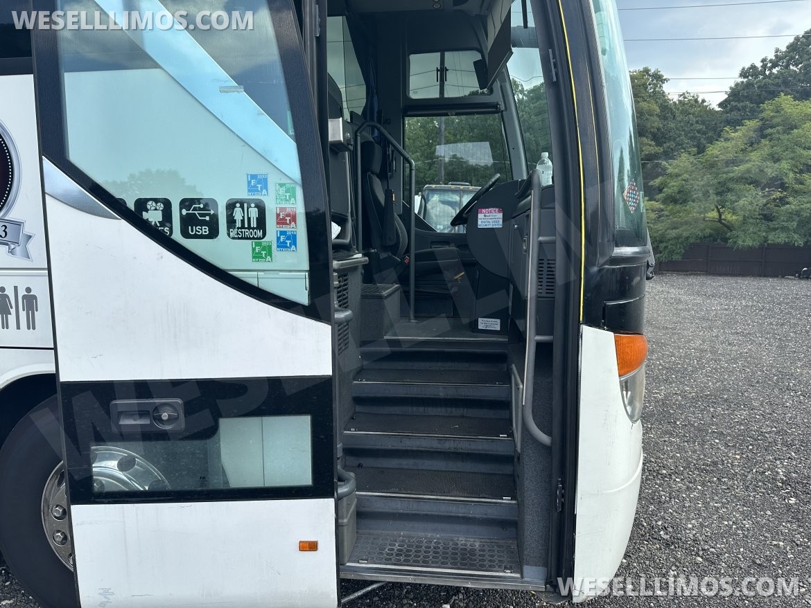 Photo of Motorcoach for sale: 2010 Setra Coach S 417