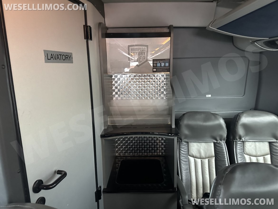 Photo of Motorcoach for sale: 2010 Setra Coach S 417