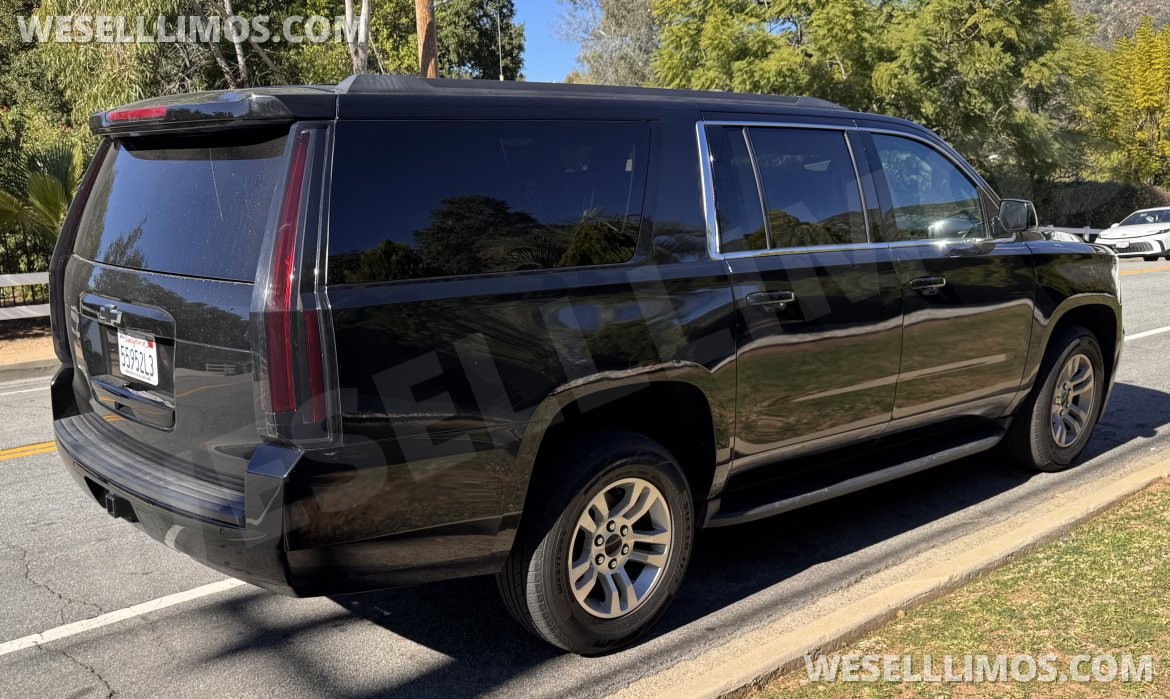 Photo of SUV for sale: 2018 Chevrolet Chevy Suburban 17" by GM