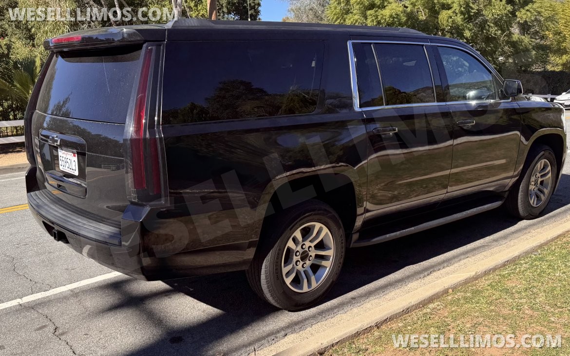 Photo of SUV for sale: 2018 Chevrolet Chevy Suburban 17" by GM