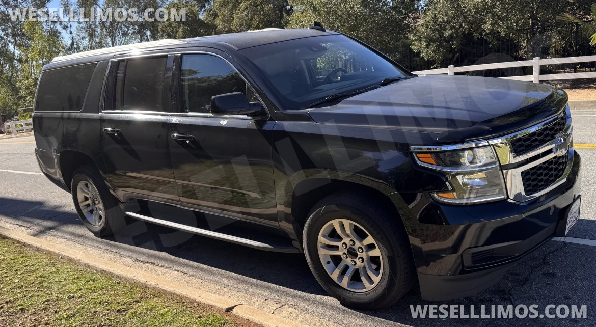 Photo of SUV for sale: 2018 Chevrolet Chevy Suburban 17" by GM