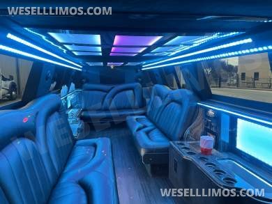 2017 Springfield Cadillac Escalade Limousine - SUV Stretch for Sale in Austin, TX - Photo 10