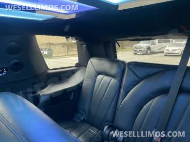 2017 Springfield Cadillac Escalade Limousine - SUV Stretch for Sale in Austin, TX - Photo 18