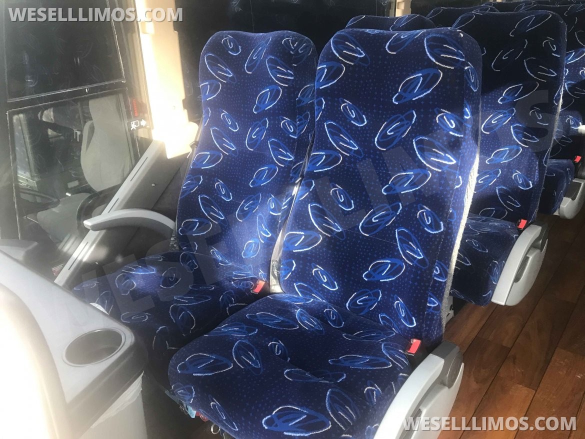 Photo of Motorcoach for sale: 2010 Prevost H3-45 45" by Prevost