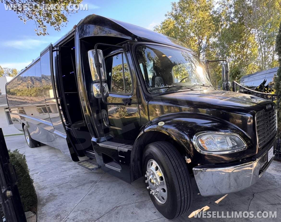 Photo of Shuttle Bus for sale: 2015 Freightliner M2 45" by Executive coach
