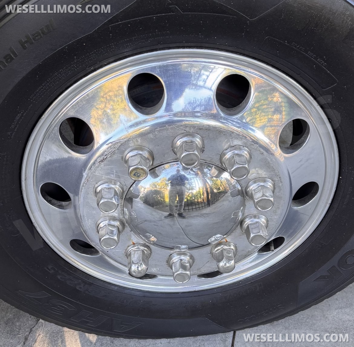 Photo of Shuttle Bus for sale: 2015 Freightliner M2 45" by Executive coach