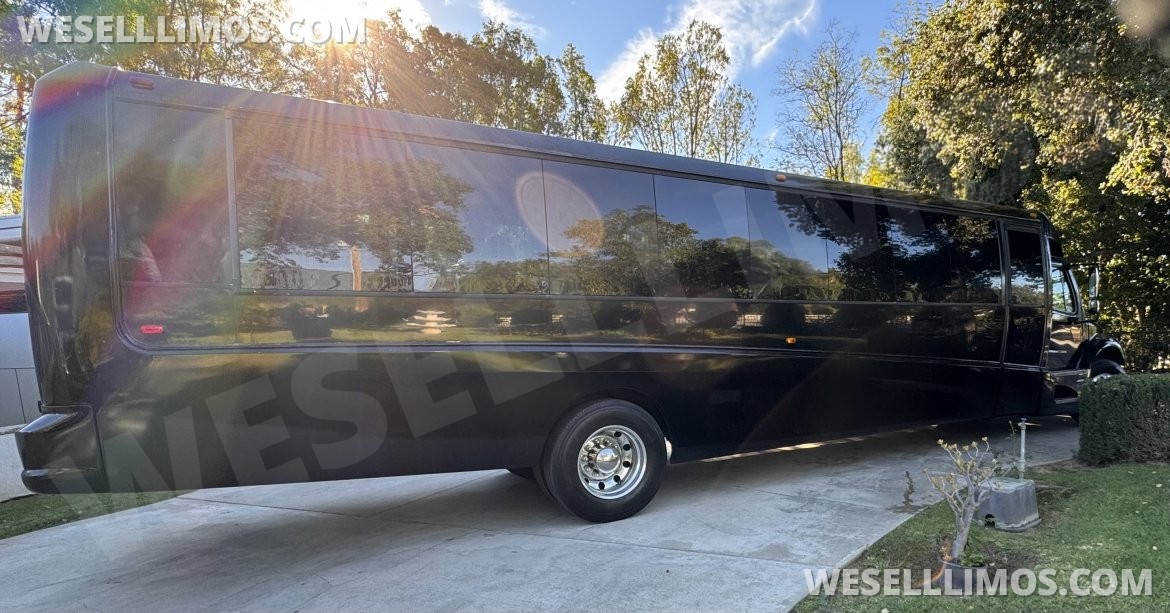 Photo of Shuttle Bus for sale: 2015 Freightliner M2 45" by Executive coach