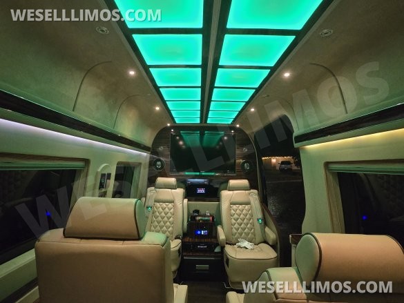 2013 Mercedes-Benz 2500 Sprinter for Sale in Dallas, TX - Photo 2