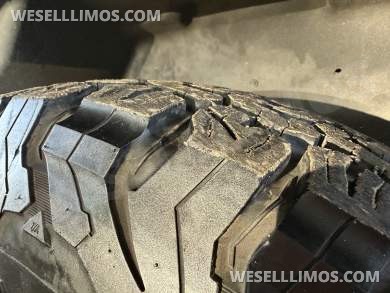 2008 Coach Works Hummer H2 Limousine - Limousine for Sale in Porterville, California, United States - Photo 9