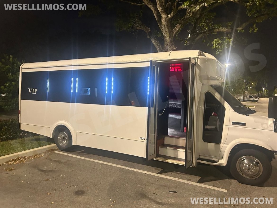 Photo of Limo Bus for sale: 2014 Ford E-450 by LGE