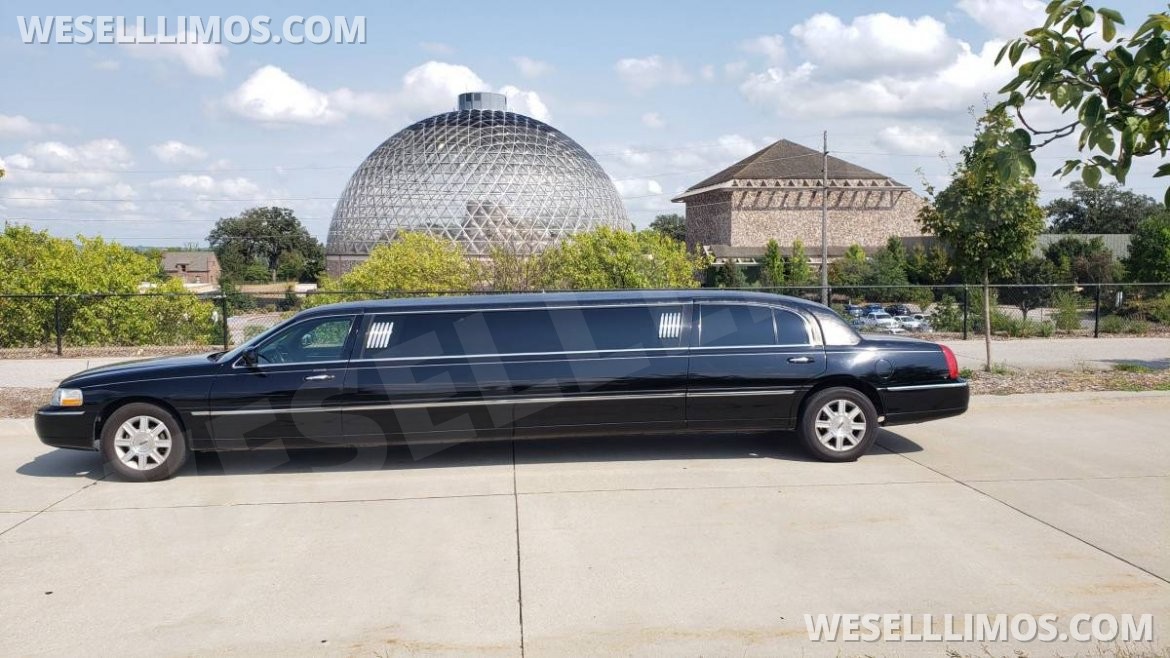 Limousine for sale: 2011 Lincoln Towncar 120" by Krystal