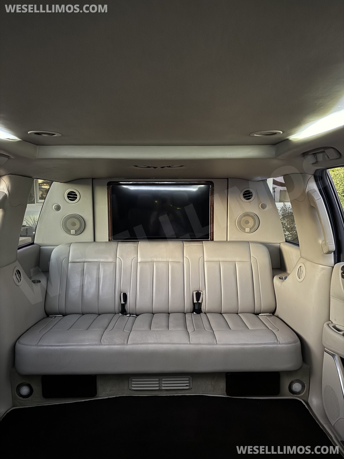 Photo of SUV Stretch for sale: 2017 Cadillac Escalade ESV 4WD Luxury 40" by LCW