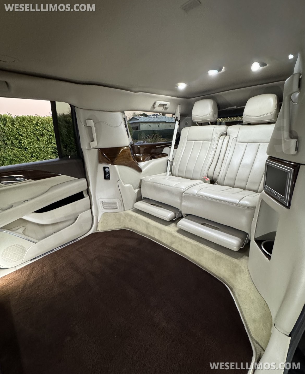 Photo of SUV Stretch for sale: 2017 Cadillac Escalade ESV 4WD Luxury 40" by LCW