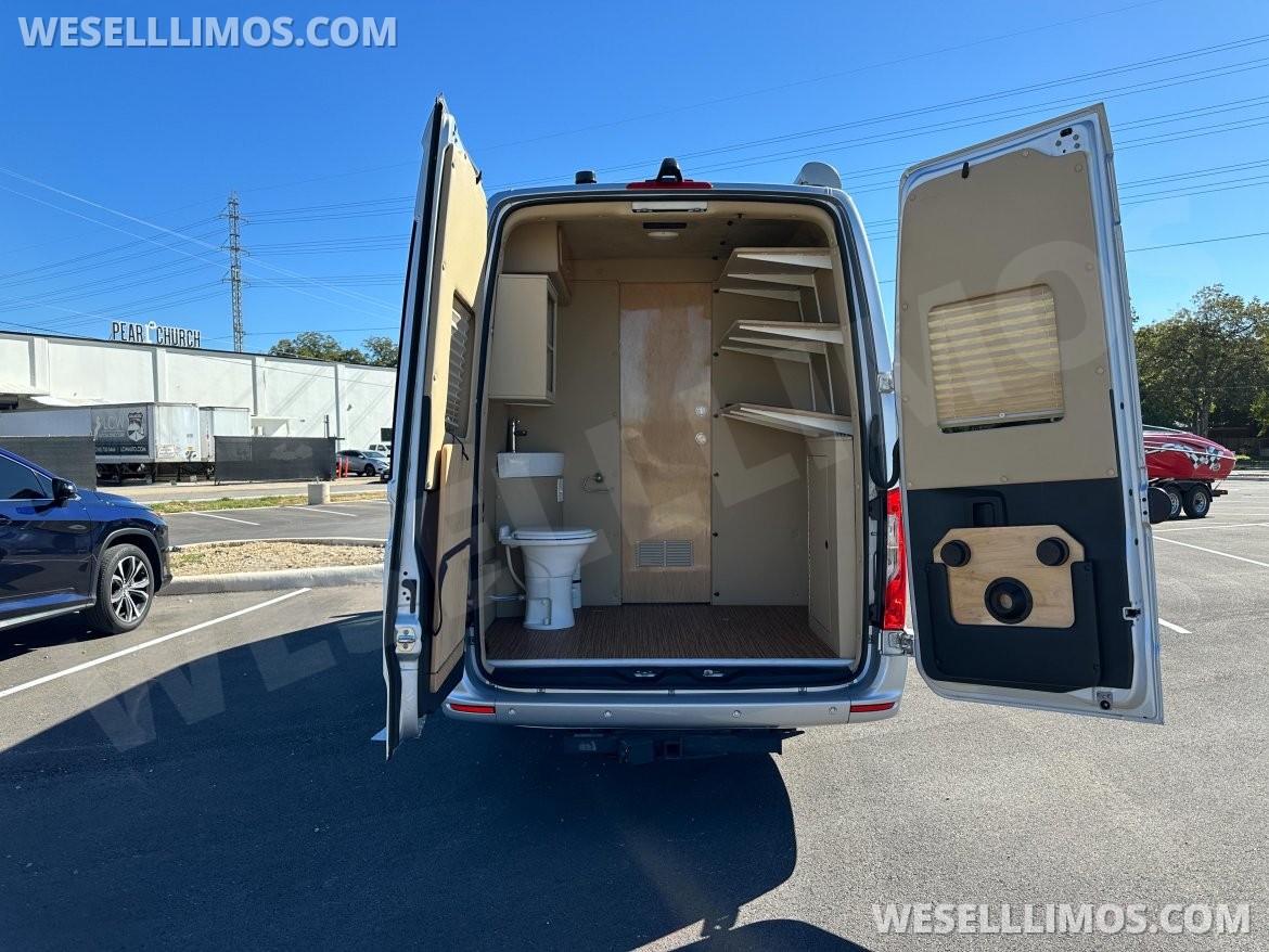 Sprinter for Sale in San Antonio, TX - Photo 10