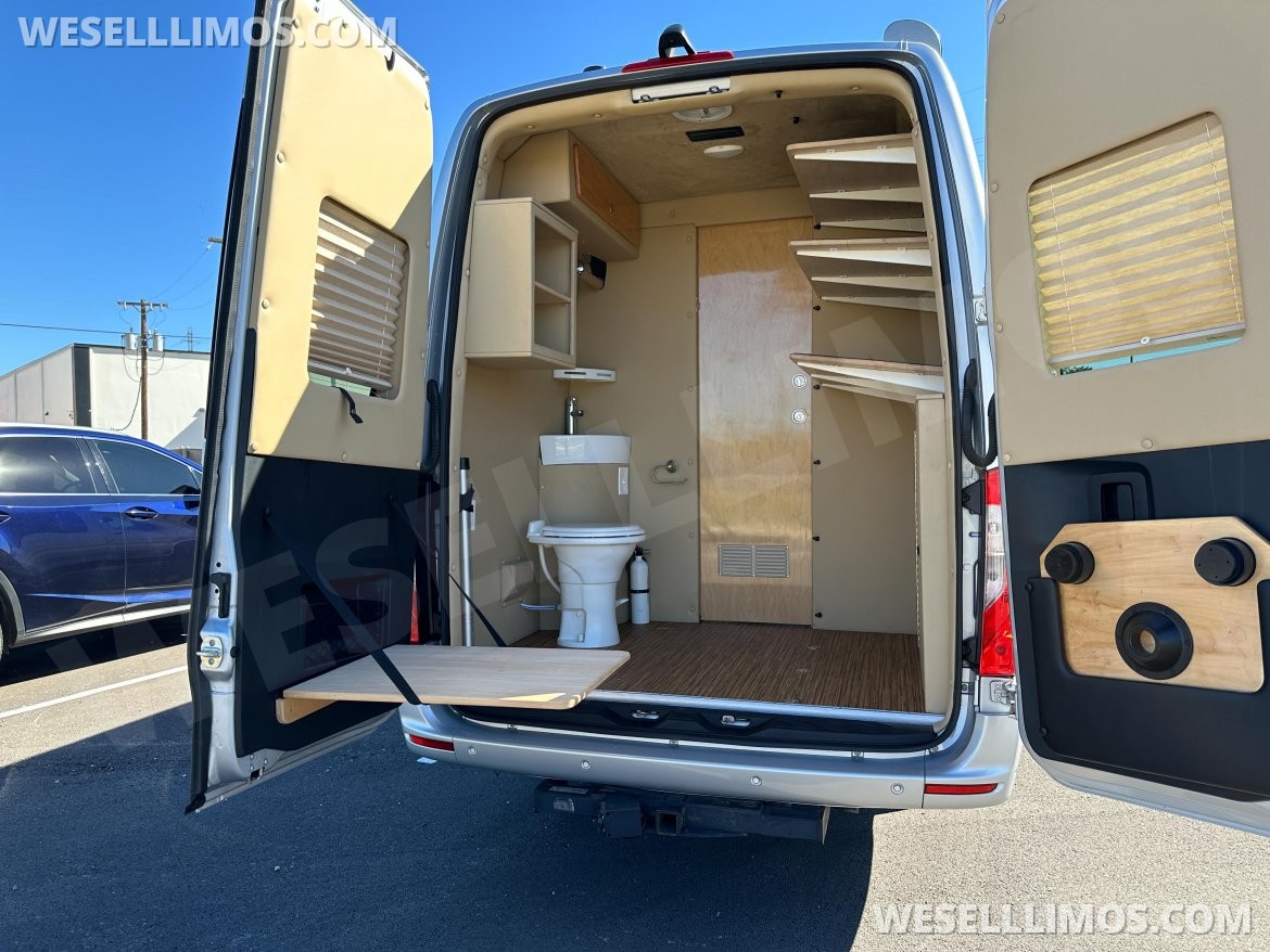 Sprinter for Sale in San Antonio, TX - Photo 9