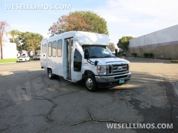2023 Diamond Coach Ford E-450 ADA Shuttle Bus