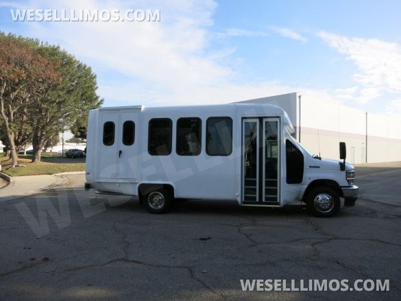 2023 Diamond Coach Ford E-450 ADA Shuttle Bus