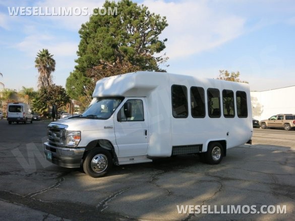 2023 Diamond Coach Ford E-450 ADA Shuttle Bus