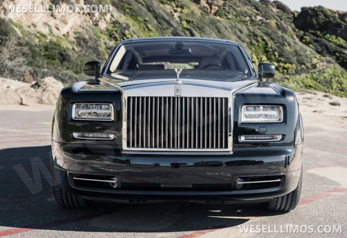 Photo of Sedan for sale: 2015 Rolls-Royce Phantom Long base by Wynn Casino