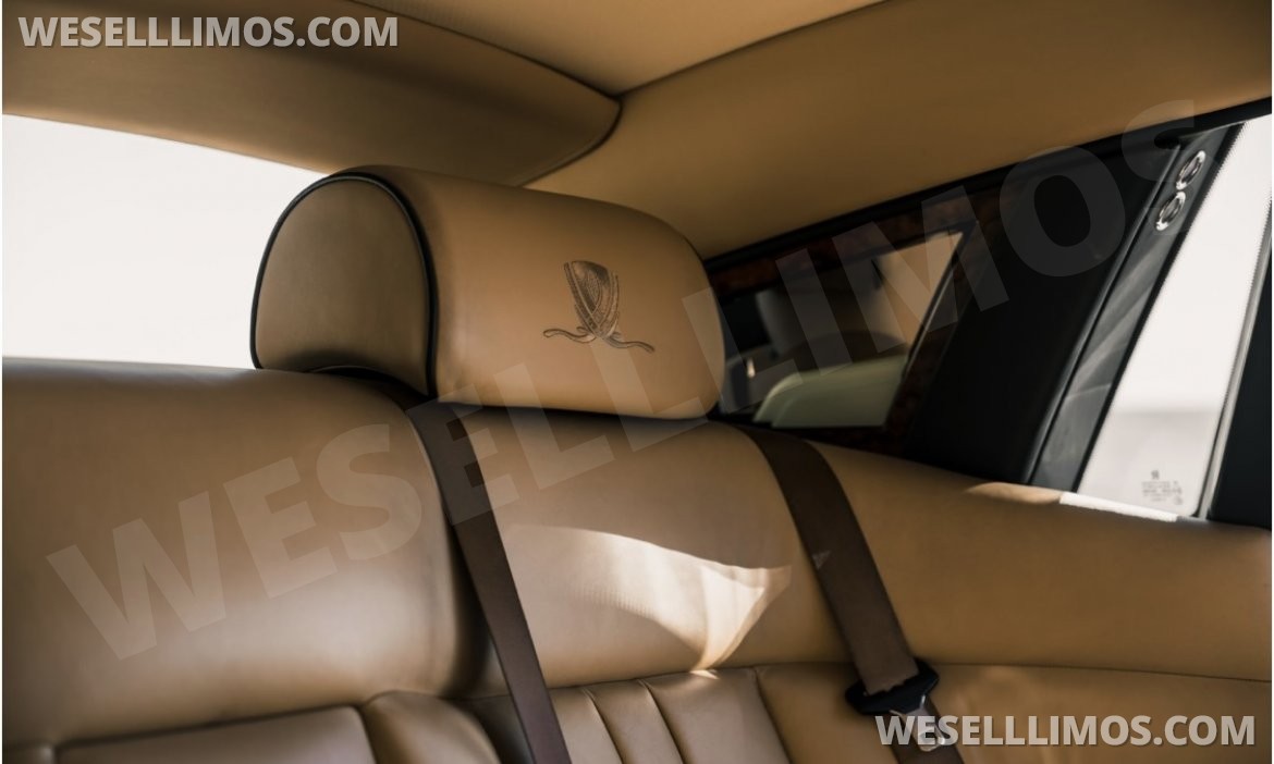 Photo of Sedan for sale: 2015 Rolls-Royce Phantom Long base by Wynn Casino