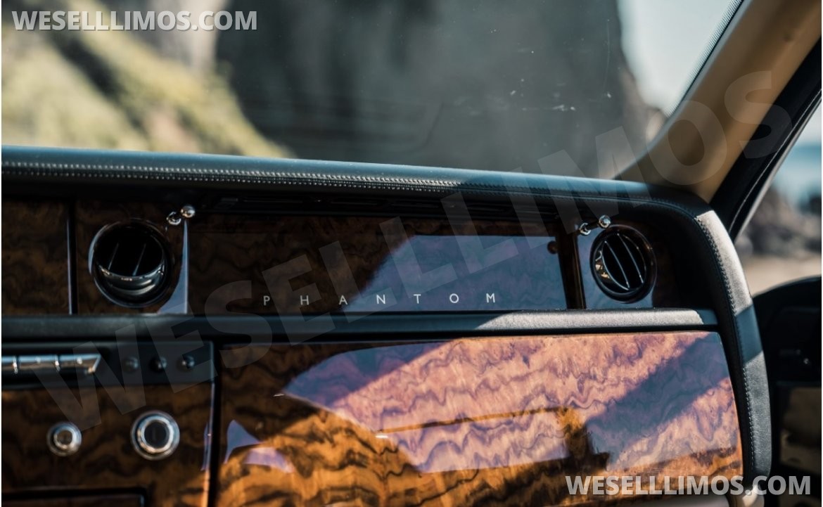 Photo of Sedan for sale: 2015 Rolls-Royce Phantom Long base by Wynn Casino