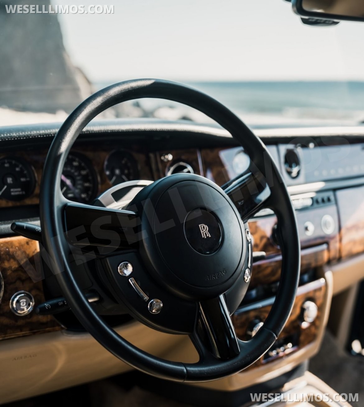 Photo of Sedan for sale: 2015 Rolls-Royce Phantom Long base by Wynn Casino