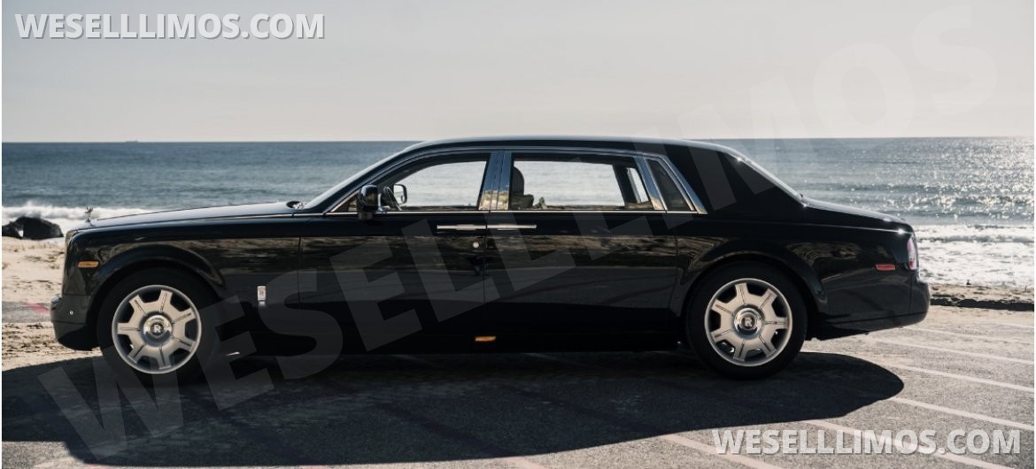 Photo of Sedan for sale: 2015 Rolls-Royce Phantom Long base by Wynn Casino