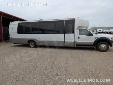 2007 Ford F550 Limo Bus for Sale in Kyle, TX - Main Photo