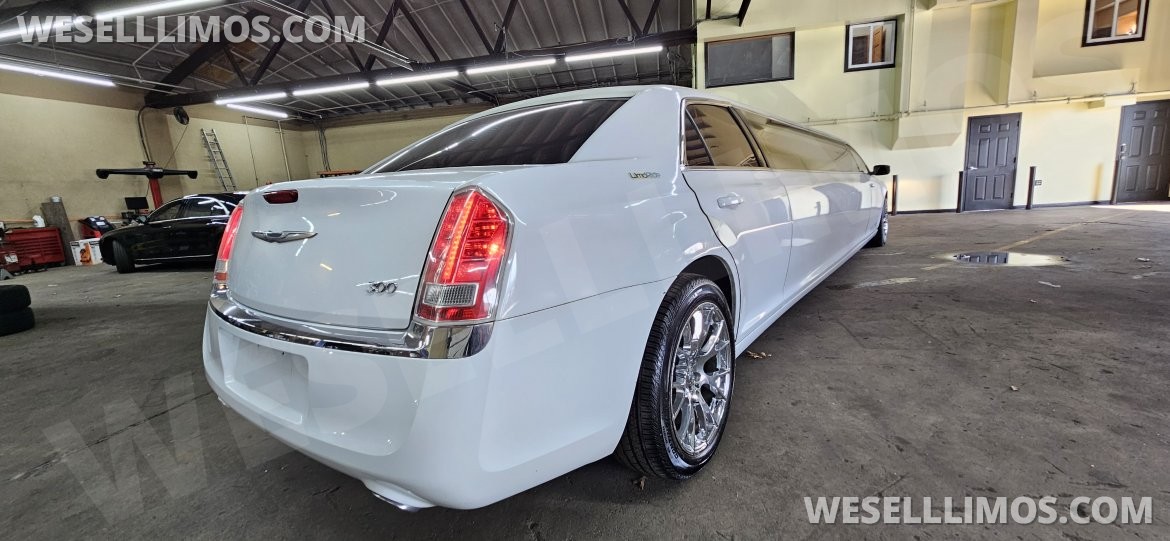 Photo of Limousine for sale: 2013 Chrysler 300 140" by Tiffany