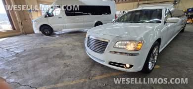 2013 Chrysler 300  Limousine