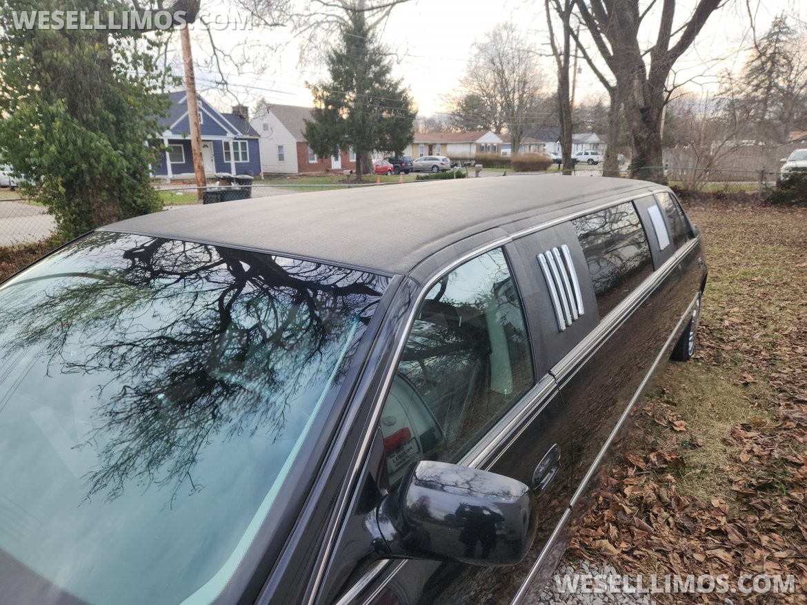 Limousine for Sale in Columbus, OH - Photo 6