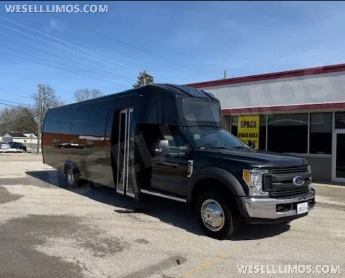 Executive Shuttle for sale: 2017 Ford F550 32" by KSIR