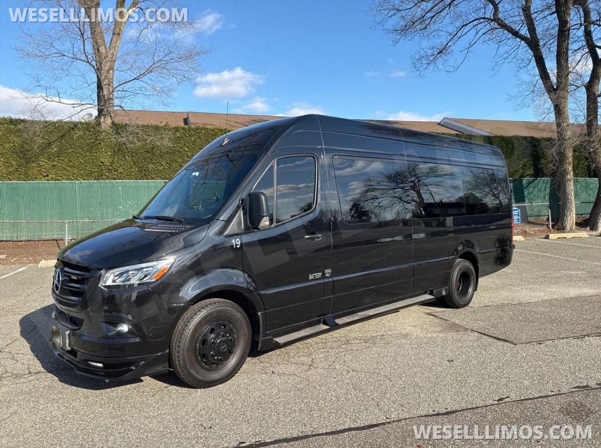 Sprinter for Sale in baldwin, NY - Photo 3