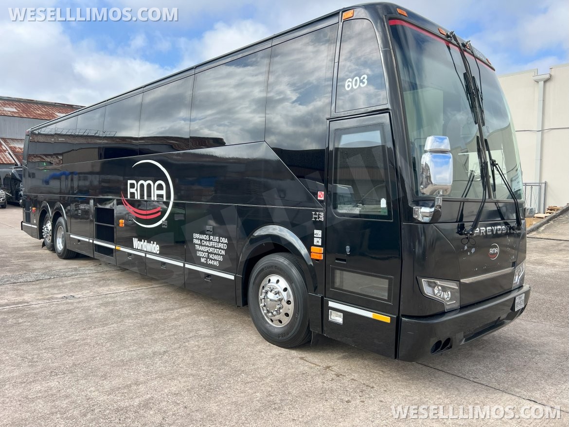 Motorcoach for sale: 2016 Prevost H3-45 45&quot;