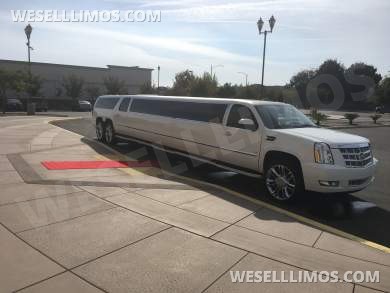MUST SELL NOW.   2014 Limos By Moonlight Chevrolet Suburban (Suburbalade) SUV Stretch