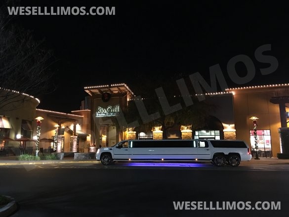 MUST SELL NOW.   2014 Limos By Moonlight Chevrolet Suburban (Suburbalade) SUV Stretch
