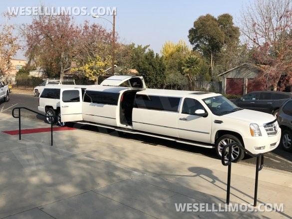 MUST SELL NOW.   2014 Limos By Moonlight Chevrolet Suburban (Suburbalade) SUV Stretch