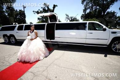 MUST SELL NOW.   2014 Limos By Moonlight Chevrolet Suburban (Suburbalade) SUV Stretch