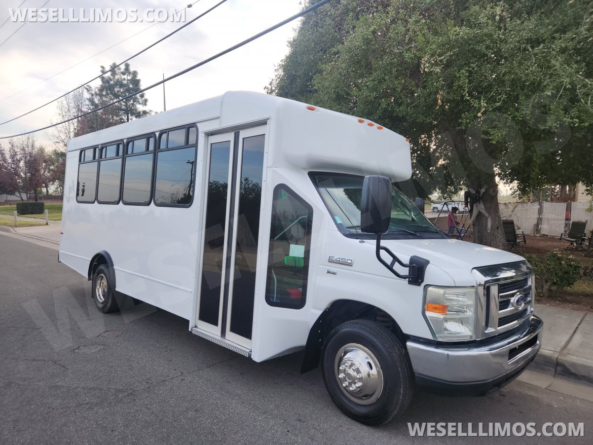 Limo Bus for Sale in Fontana, CA - Photo 9
