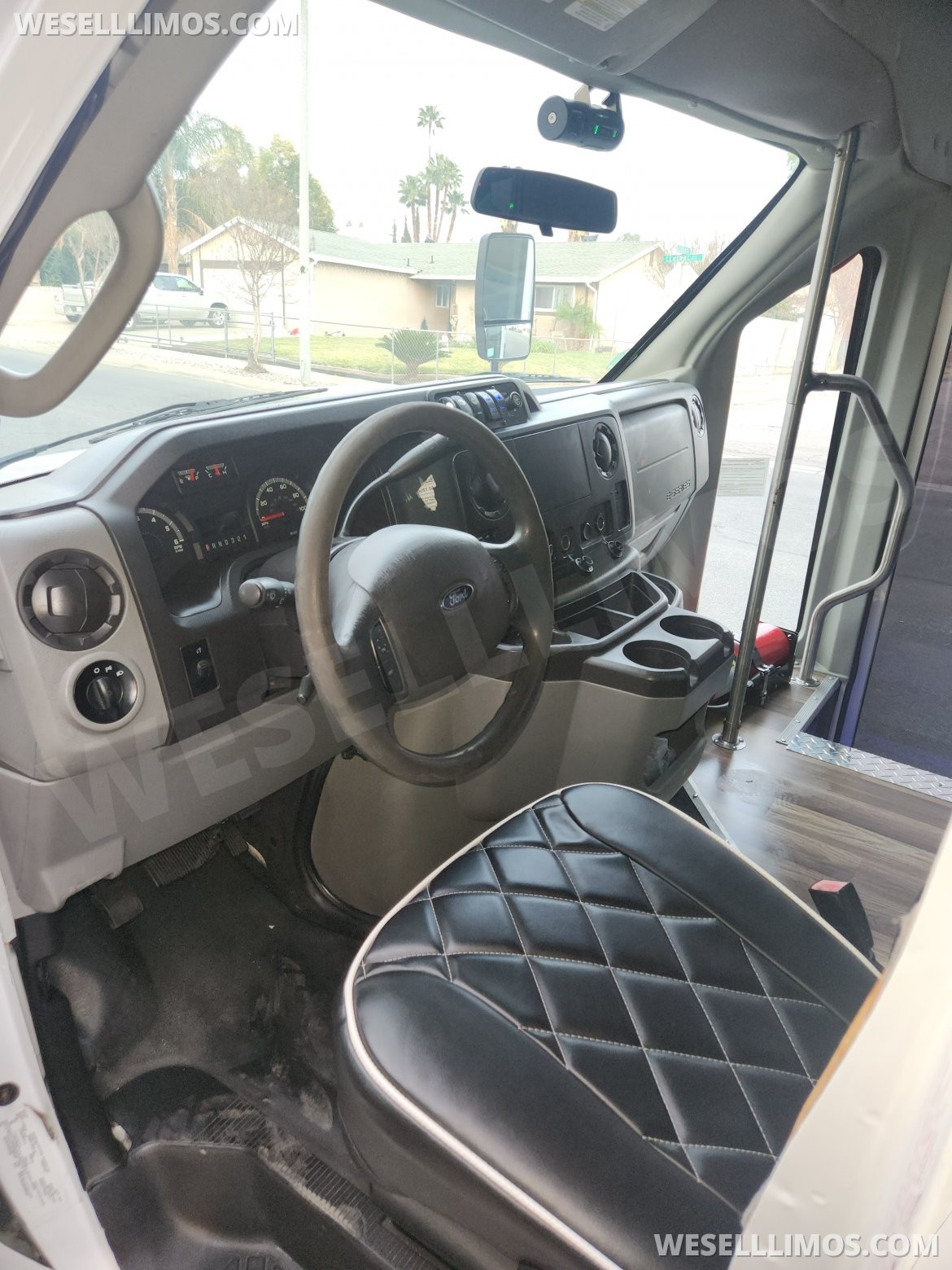 Limo Bus for Sale in Fontana, CA - Photo 11