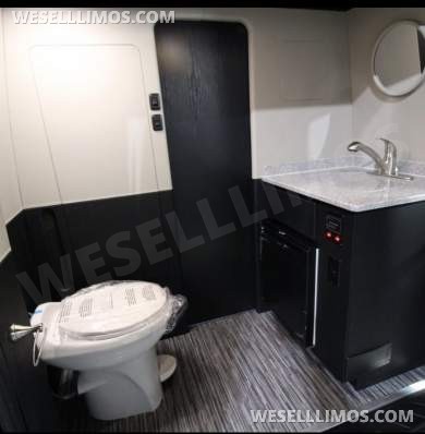 2021 Mercedes-Benz 2021 Mercedes benz sprinter Sprinter for Sale in staten island, New York, US - Photo 3