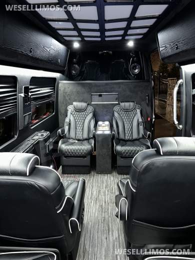 2021 Mercedes-Benz 2021 Mercedes benz sprinter Sprinter for Sale in staten island, New York, US - Photo 4