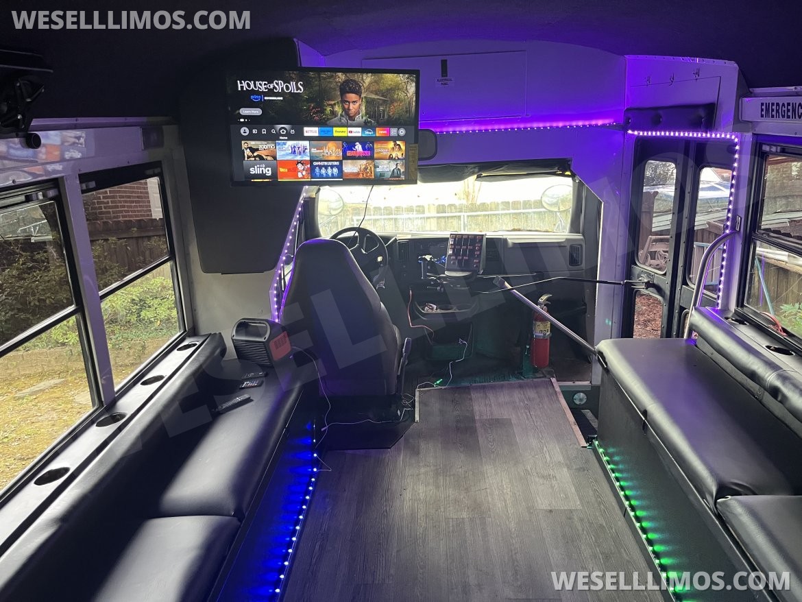 Limo Bus for sale: 2003 Chevrolet Mid Bus